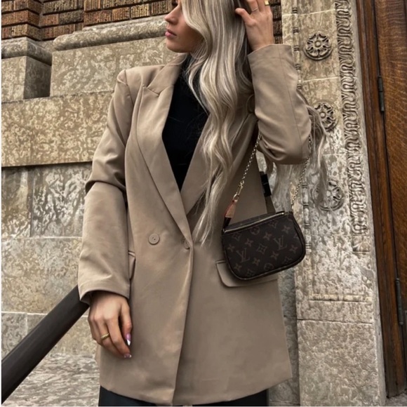Oversized neutral versatile blazer jacket - camel colour- 4 season - Picture 3 of 4